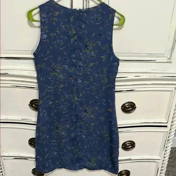 Old Navy Blue Floral Women's Dress - Picture 3 of 4